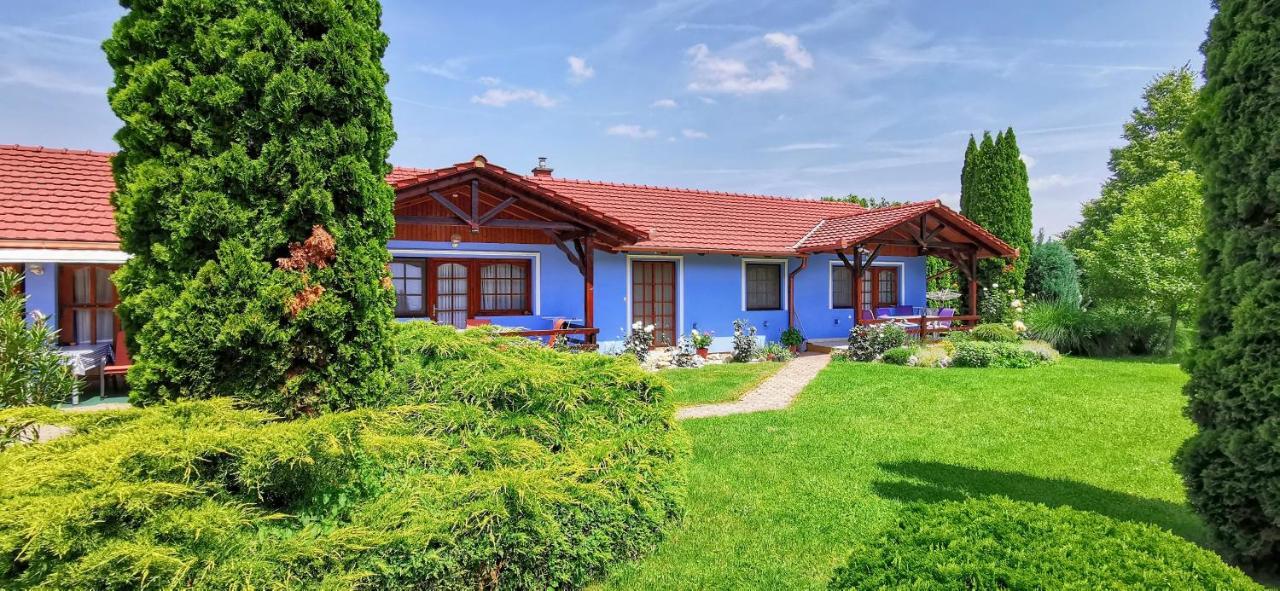 Magyar Apartmanhazak I-Iii. Zalakaros Exterior photo