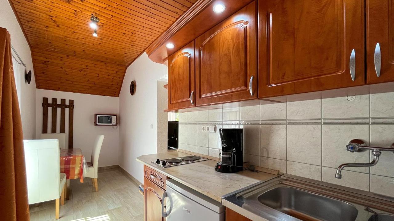 Magyar Apartmanhazak I-Iii. Zalakaros Exterior photo