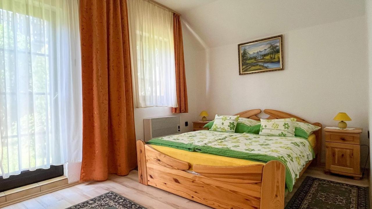 Magyar Apartmanhazak I-Iii. Zalakaros Exterior photo