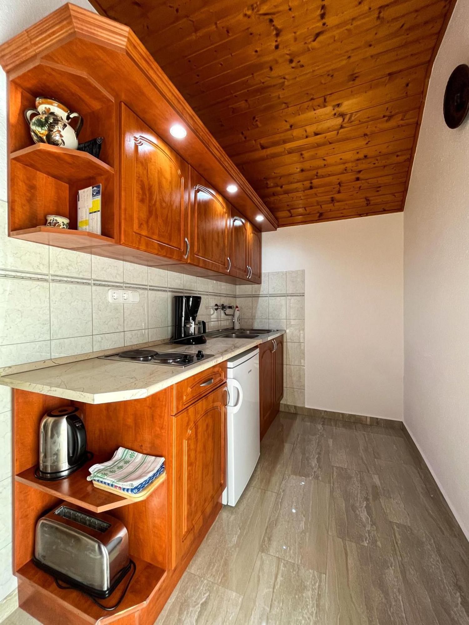 Magyar Apartmanhazak I-Iii. Zalakaros Room photo