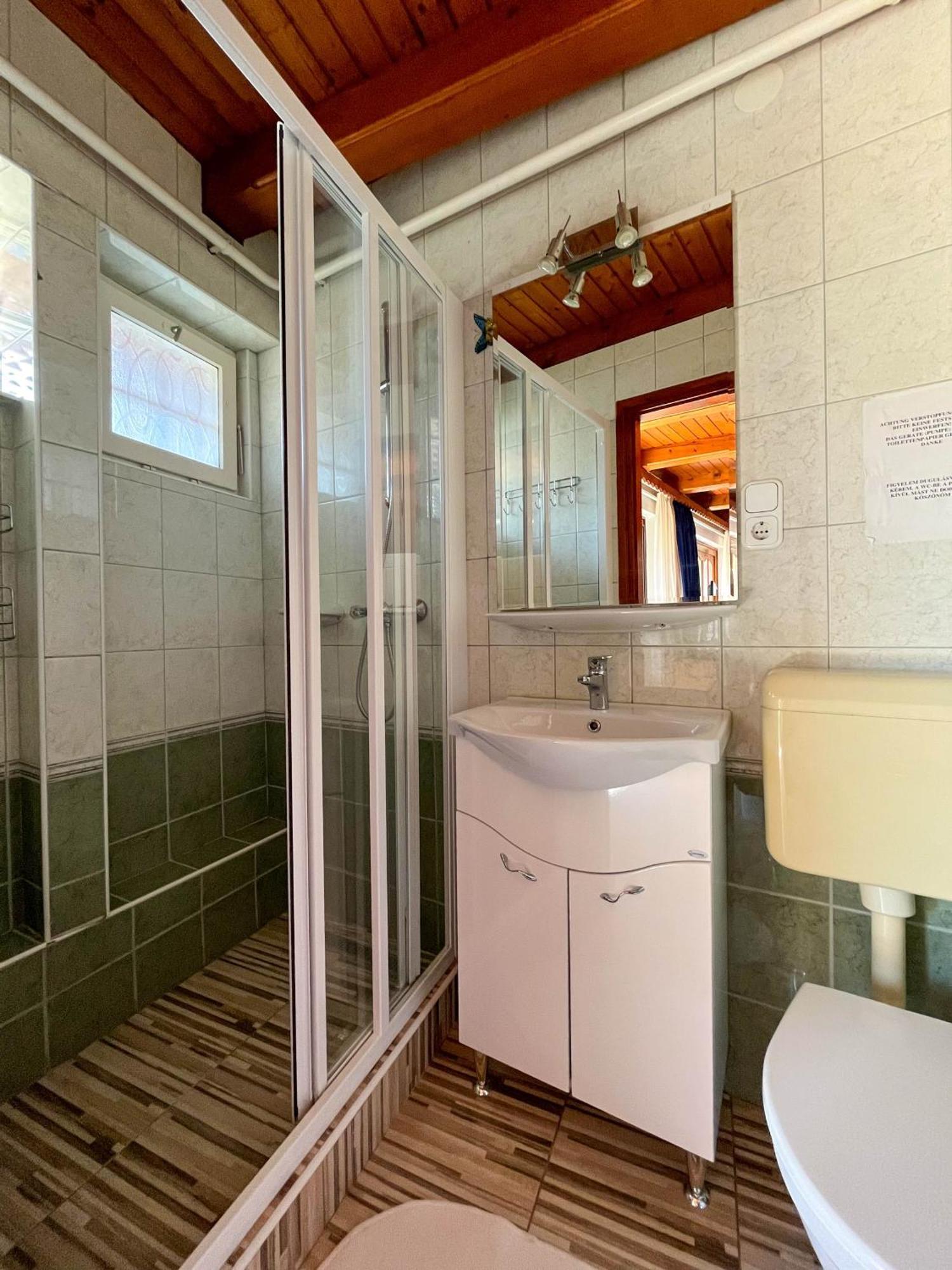 Magyar Apartmanhazak I-Iii. Zalakaros Room photo